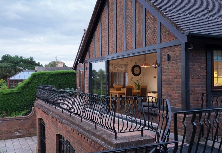 aluminium sliding door installers hockley heath